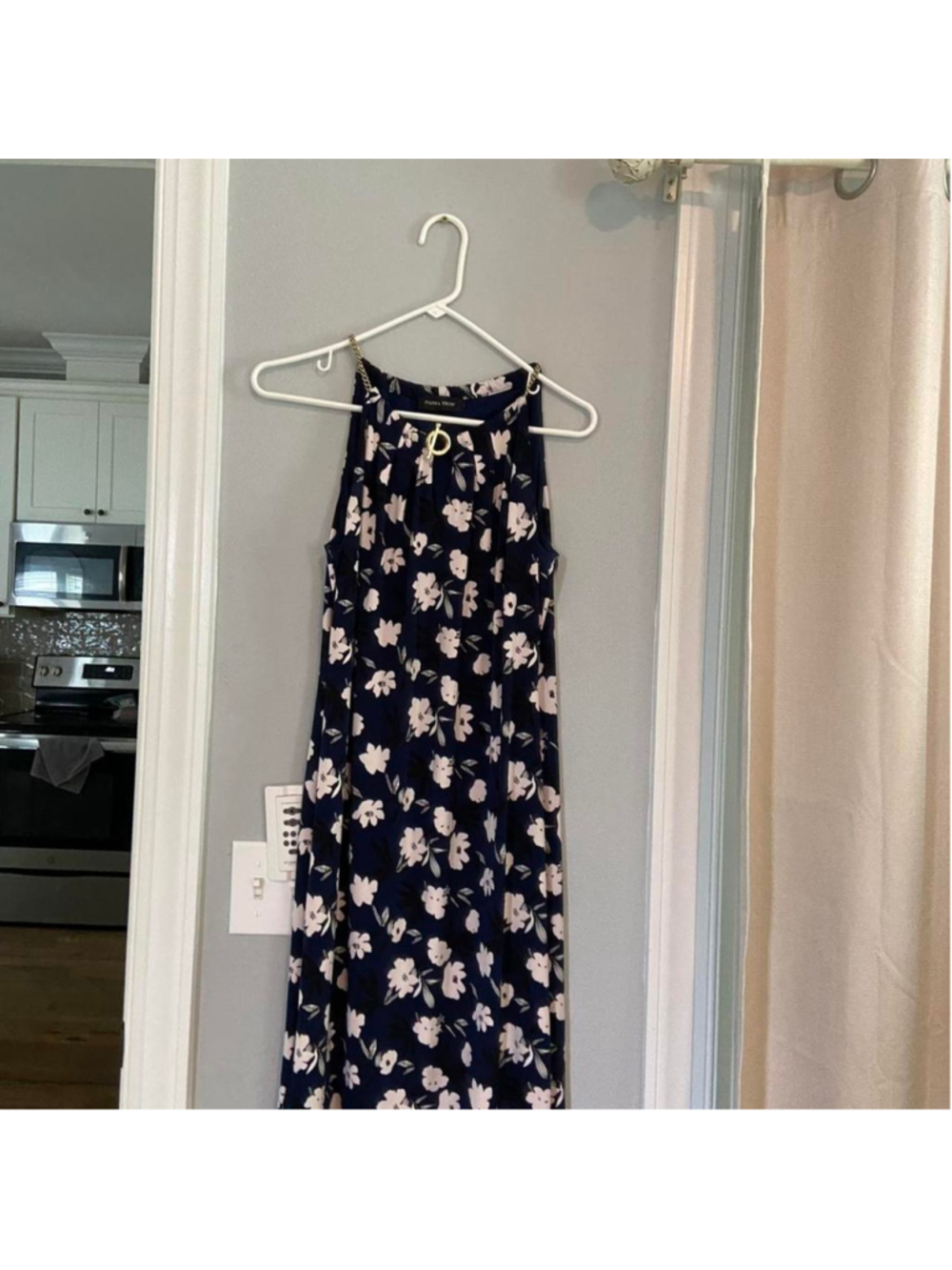 Ivanka Trump navy floral maxi dress with gold buckle detail #formal #floral - Picture 2 of 7
